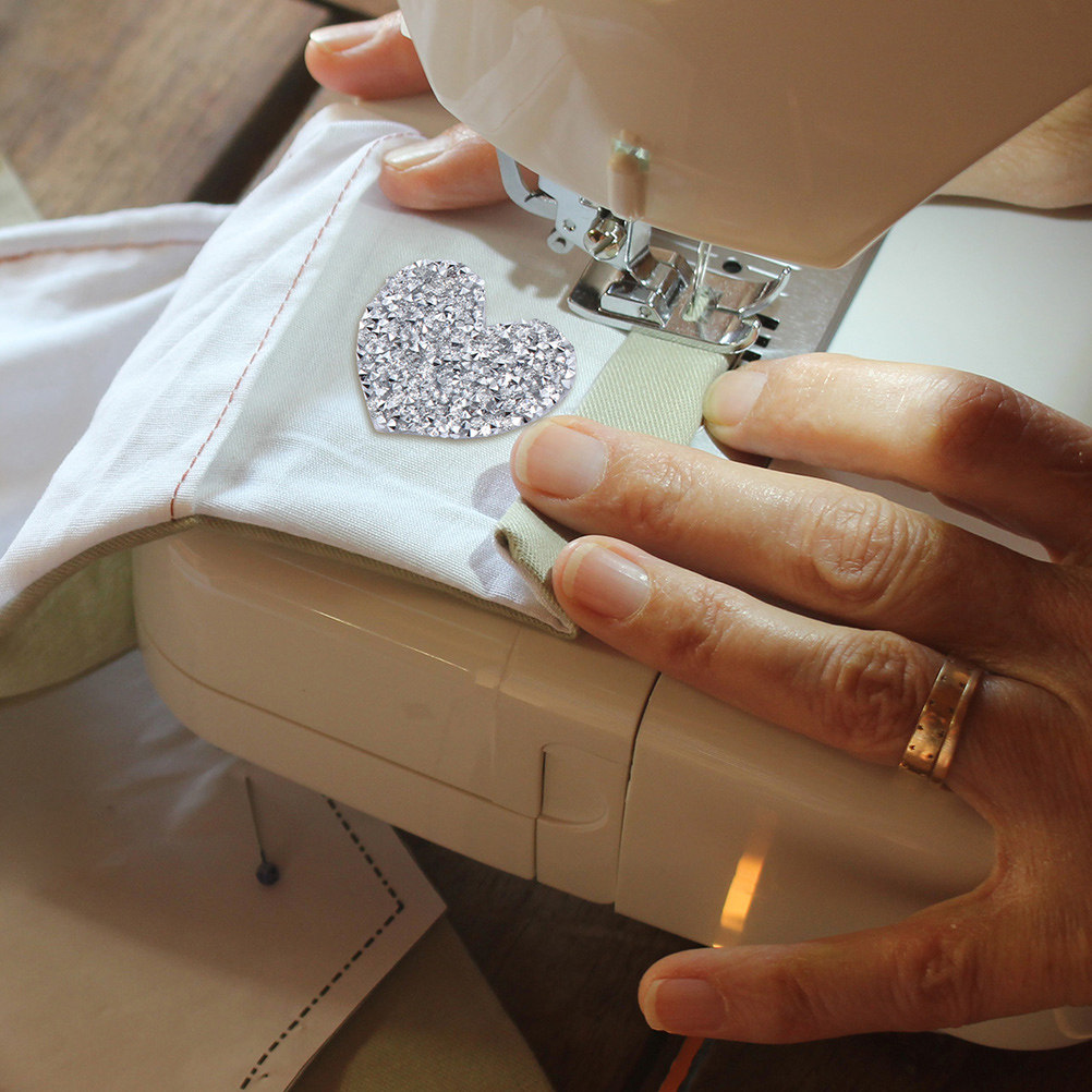 10個入り、ハート型の刺繍ワッペン、ラインストーン付き、縫い - Sewing Recycling のレビューと価格